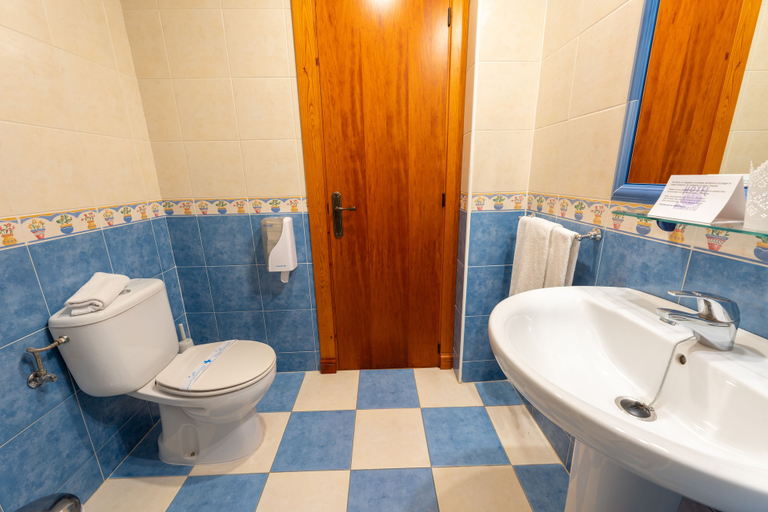 Bathroom 4, Hotel Romerito, Málaga