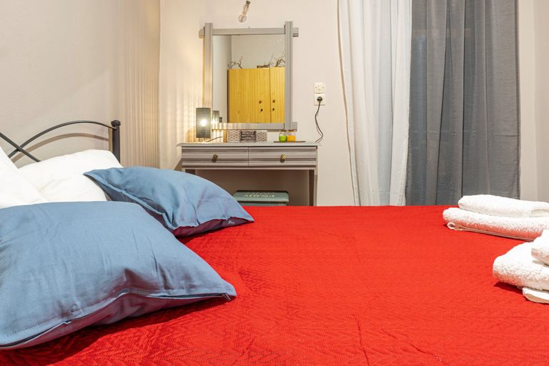 Bedroom 3, Sunny Summer Retreat - Perfect Location BBQ, Peloponnese