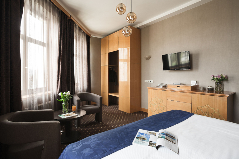 Bedroom 3, Ark Palace Hotel, Odes'ka