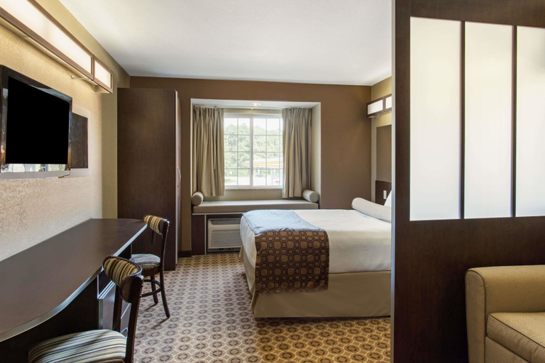 Bedroom 3, Microtel Inn & Suites by Wyndham Pearl River/Slidell, Saint Tammany