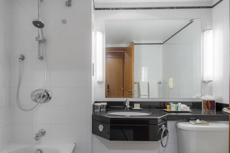 Bathroom 5, Hilton Belfast hotel, Belfast