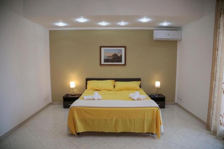 Room 3, Seascape Terrace Spacious Apartment With Terrace, Palermo