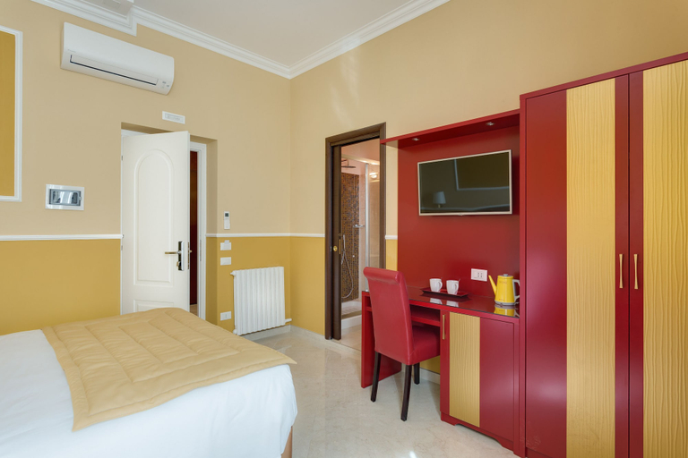 Bedroom 3, Quality in Rome, Rome