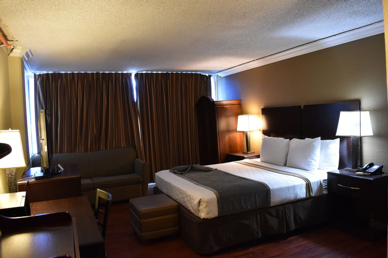 Bedroom 24