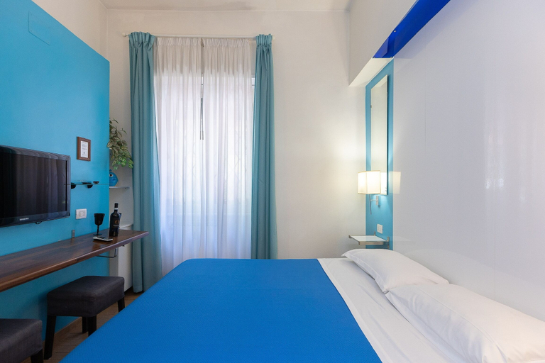 Bedroom 3, InternoUno, Rome
