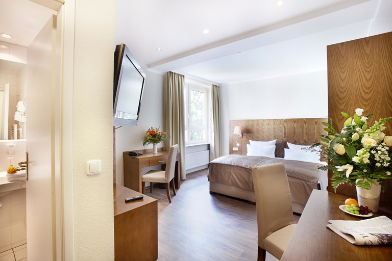 Bedroom 5, Hotel Domicil Hamburg by Golden Tulip, Hamburg