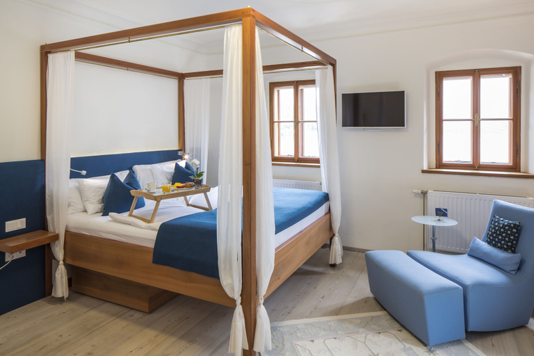 Bedroom 3, Hallstatt Hideaway - Adults only, Gmunden