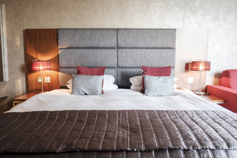Bedroom 3, The Fox & Goose Hotel, London