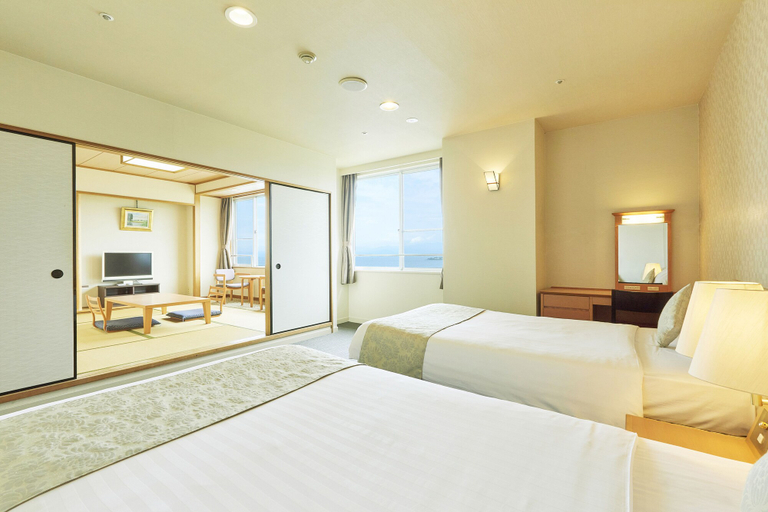 Bedroom 4, Kamenoi Hotel Hikone, Lake Biwa