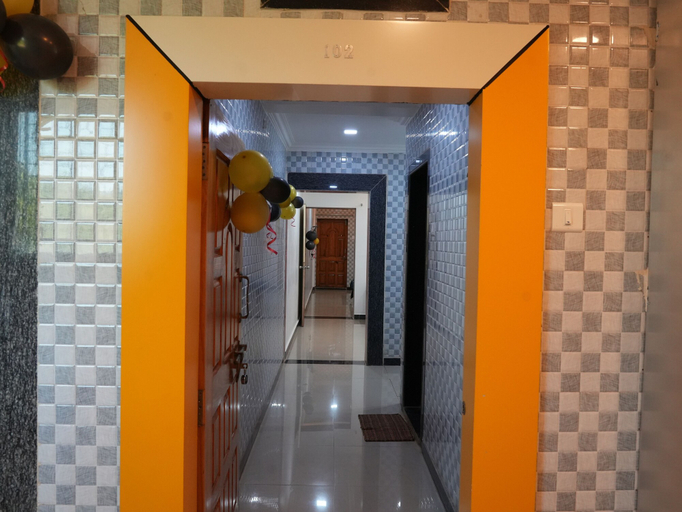 Others 4, Hotel Nakshtra, Shrungartali, Ratnagiri