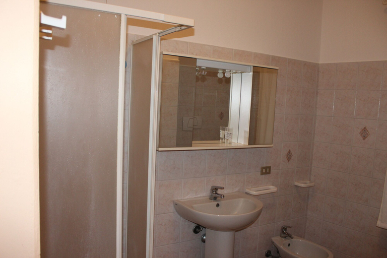 Bathroom 5, B&B Milano Malpensa 1, Milano