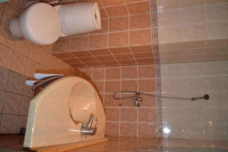 Bathroom 5, Hôtel Akena City, Wouri