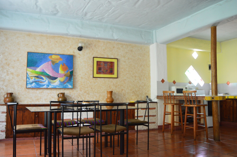 Food & Drinks 5, Eco Suites Uxlabil Guatemala City, ZONA 15