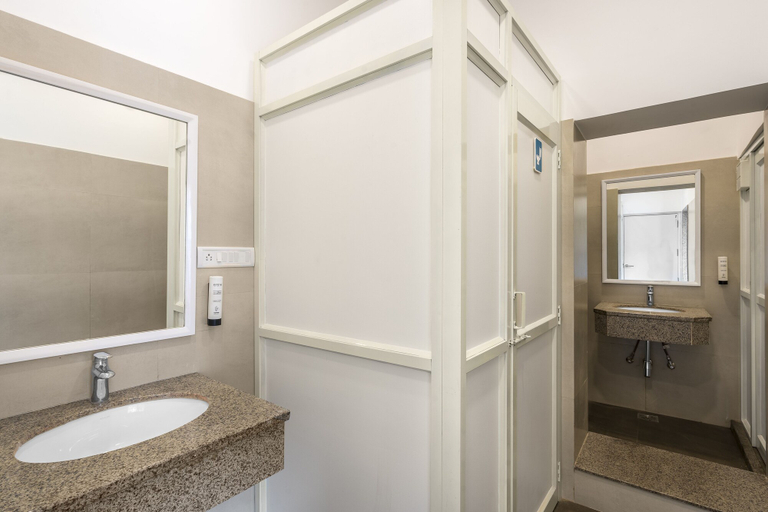 Bathroom 4, Bedzzz Varanasi by Leisure Hotels, Varanasi