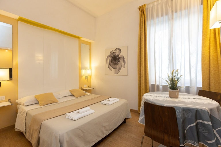 Bedroom 2, InternoUno, Rome