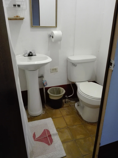 Bathroom 3, Casa El Calvario, Antigua Guatemala