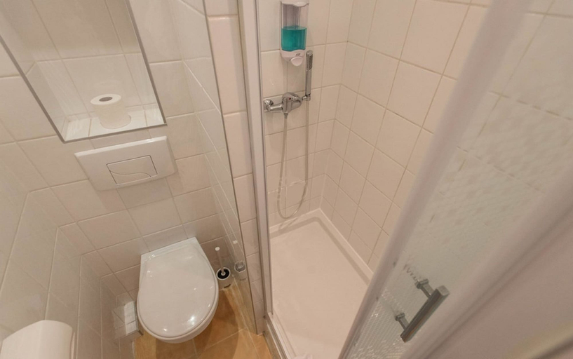 Bathroom 4, Hôtel Azur Reims, Marne