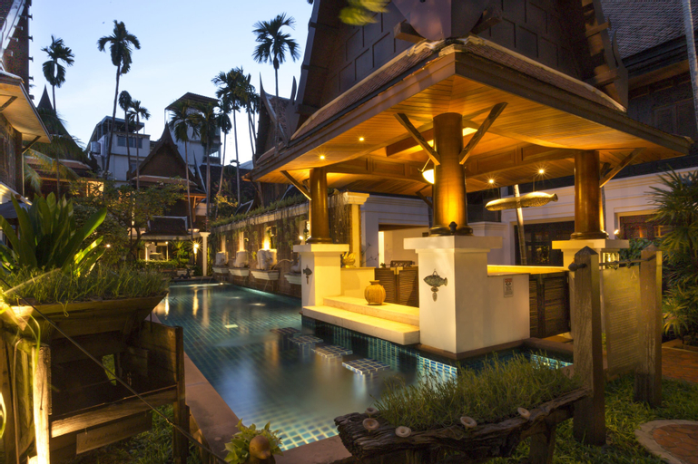 Exterior & Views 12