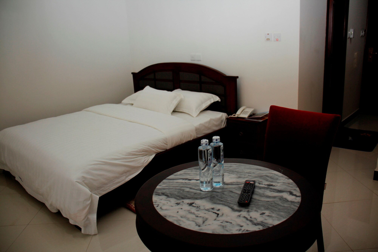 Bedroom 2, Kenlon Hotel, Kampala