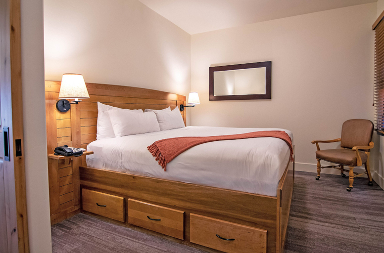 Bedroom 4, Newpark Resort, Summit