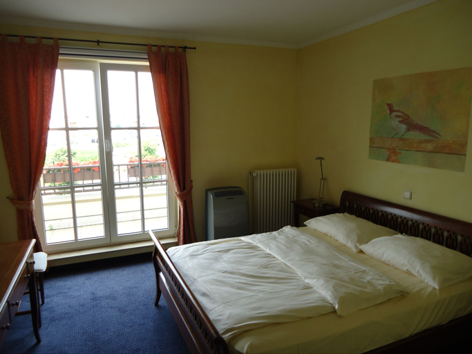 Bedroom 2, Hotel Landhaus Milser, Duisburg