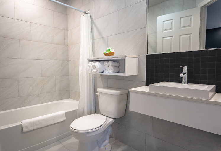Bathroom 4, Hotel Marineau La Tuque, Le Haut-Saint-Maurice
