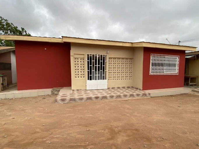Exterior & Views 2, Stunning 2-bed House in Madina, Accra