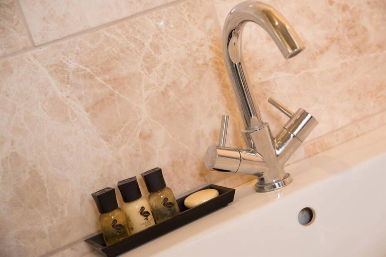 Bathroom 3, The Evenlode Rooms at Firehouse Oxford, Oxfordshire