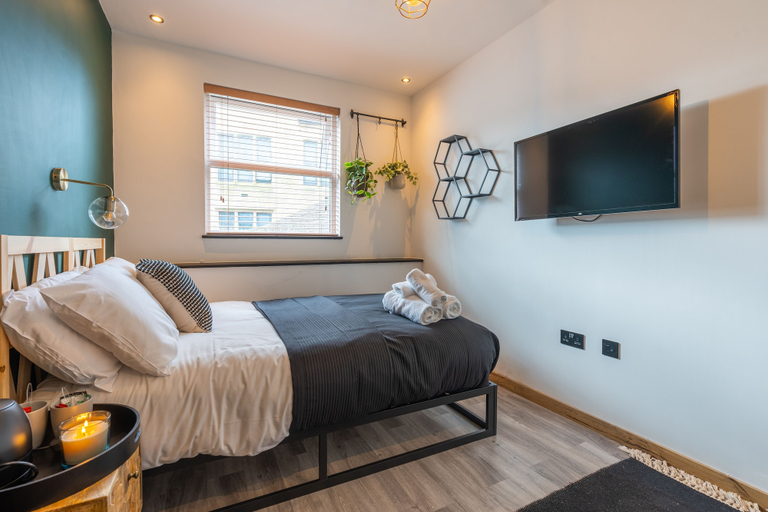 Bedroom 5, Woodbury 6-2, Lancashire