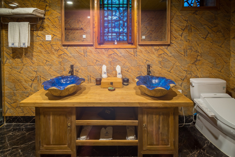 Bathroom 3, Yangshuo Ancient Garden Boutique Hotel, Guilin