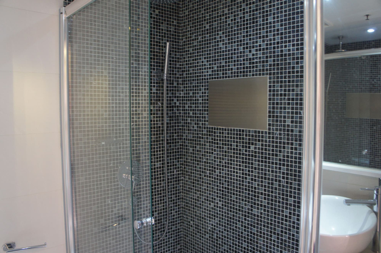 Bedroom 13