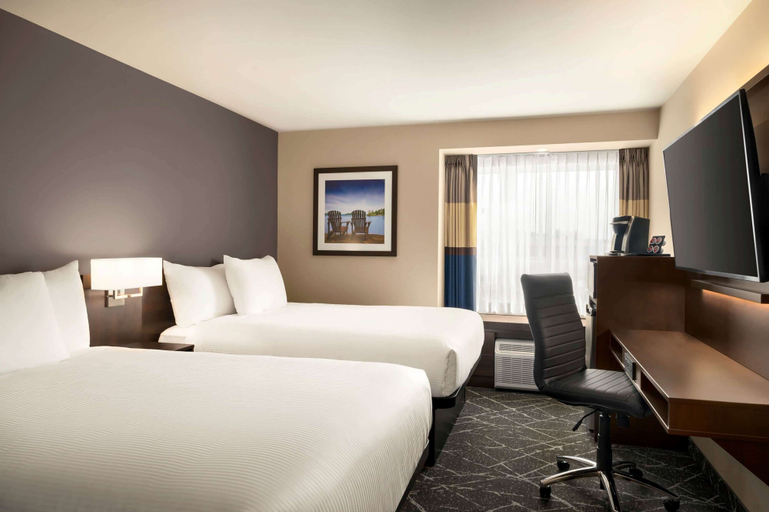 Bedroom 3, Microtel Inn & Suites by Wyndham Aurora, York