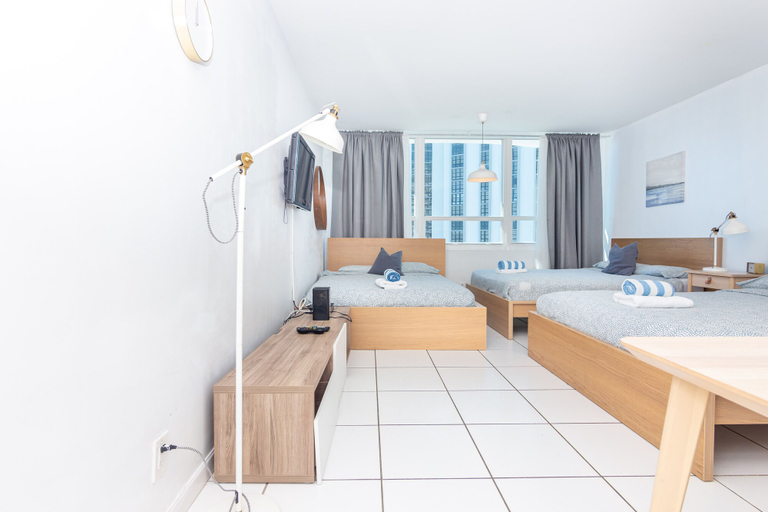 Bathroom 3, Blue Ocean Apartments, Miami-Dade