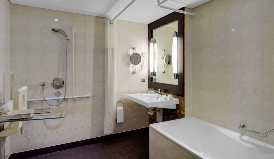 Bathroom 5, Hilton Munich Park, München