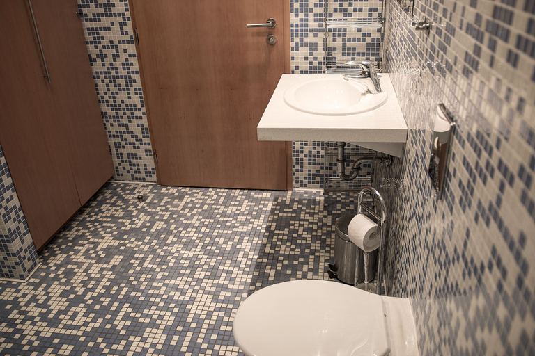 Bathroom 4, Modern & cozy apartment close to Center, Praha 2