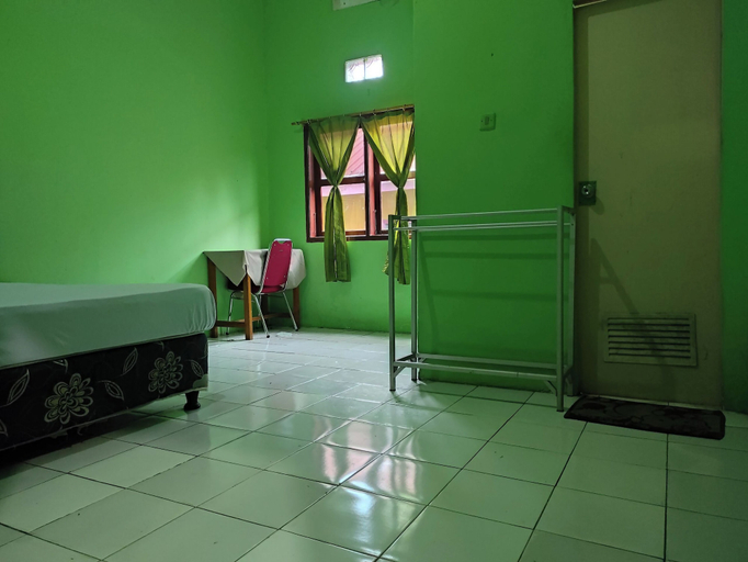 Bedroom 2, Hotel O Penginapan Syariah Al Syifa, Kendari