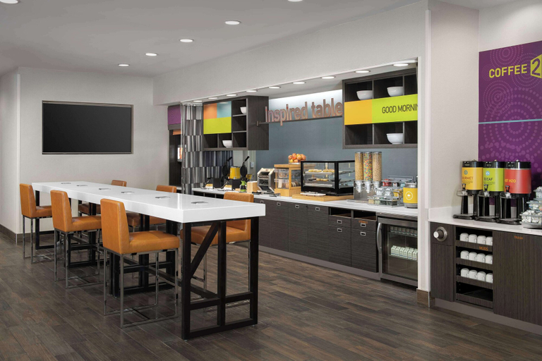 Food & Drinks 5, Home2 Suites by Hilton Summerville, Berkeley