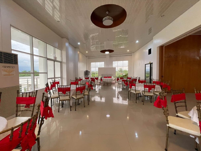 Food & Drinks, Pilot Hotel, Alaminos City
