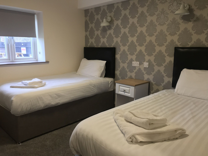 Bedroom 3, Alcester Inn, Warwickshire