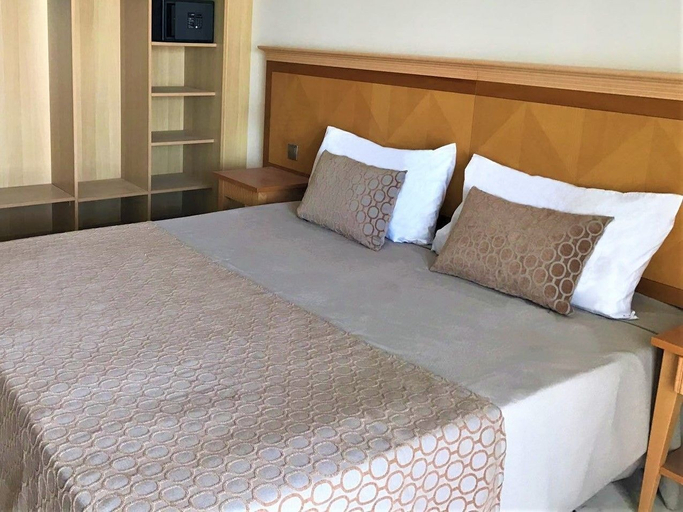 Bedroom 4, ALEGRIA Costa Ballena, Cádiz