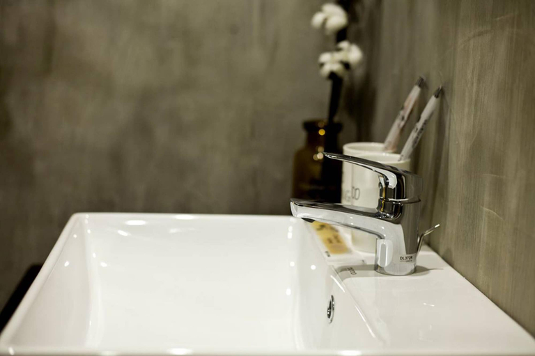 Bathroom 4, Zero Five One Seven Inn, Huangshan