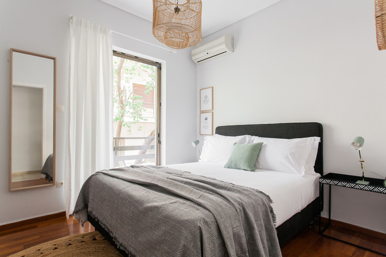 Bedroom 2, Pleasant 2BR Apartment near HELEXPO, Attica