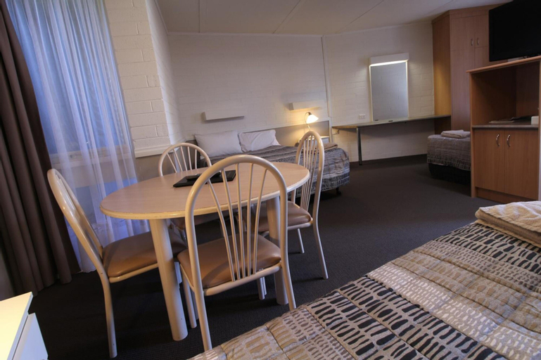 Dining Room 6
