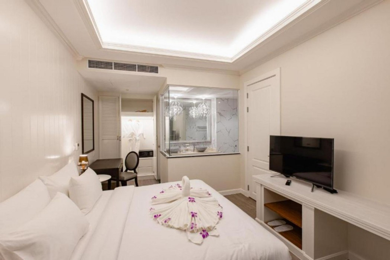 Bedroom 13