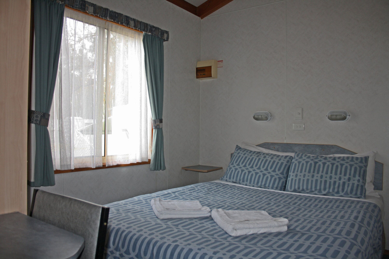 Bedroom 2, BIG4 Tiny Away Stay - Seymour Riverside, Mitchell - North