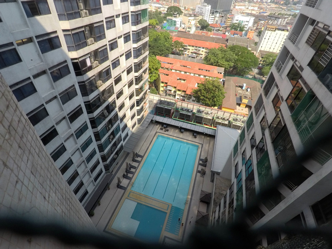 Exterior & Views 20