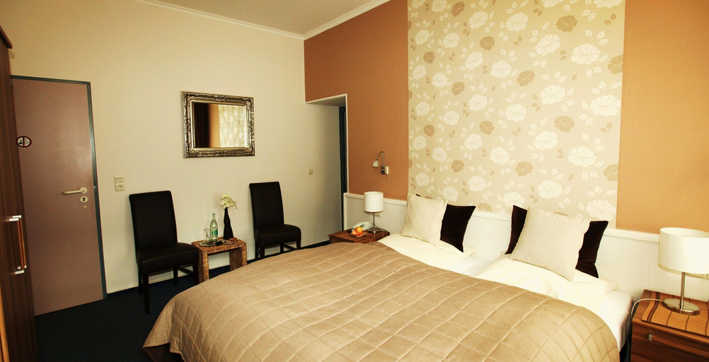 Bedroom 4, Hotel Saarburger Hof, Trier-Saarburg