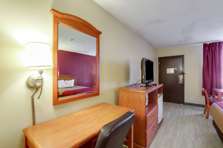 Bedroom 4, Mill Tree Inn, Shelby