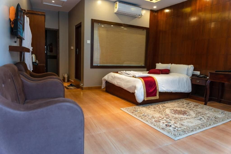 Bedroom 3, Hotel Natural Spring, Dhaualagiri