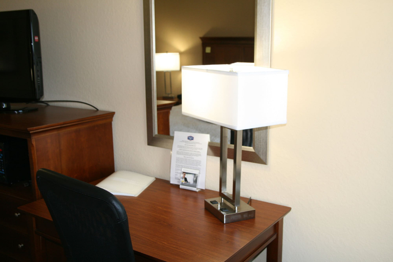 Bedroom 3, Hampton Inn Gainesville, Alachua